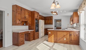 664 Seashore Dr, Atlantic, NC 28511