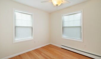 42 Waverly Rd, Branford, CT 06405
