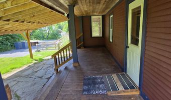 128 Elm St, Cabot, VT 05647
