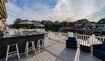 96 Windjammer Ct, Bayville, NJ 08721