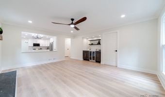 408 W Foxdale Ln, Arlington Heights, IL 60004