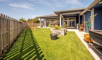 2638 CEDAR LOOP Dr, Bandon, OR 97411