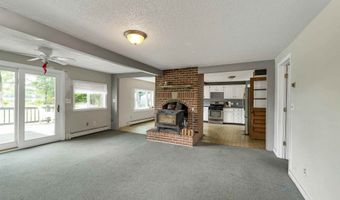 18 W Huntress Pond Rd, Barnstead, NH 03225