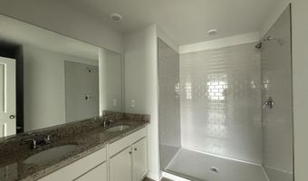 156 Village Green Dr, Adairsville, GA 30103