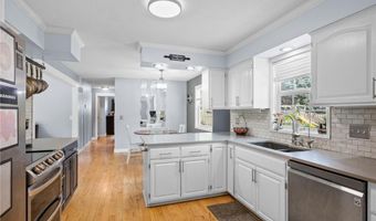 1214 S Darling Dr NW, Alexandria, MN 56308