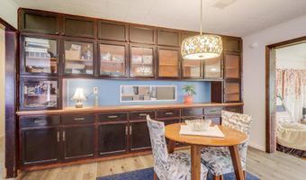 8474 Woolmarket Rd, Biloxi, MS 39532
