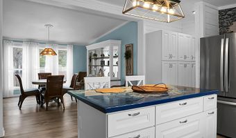220 Albacore Rd, Bonneau, SC 29431