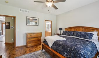 4103 NE Briarwood Dr, Ankeny, IA 50021