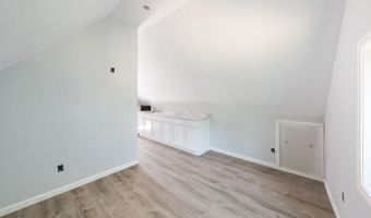 10311 SE Torch Lake Dr, Alden, MI 49612