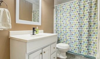 9 Acadia Kimball Rd 9, Amesbury, MA 01913