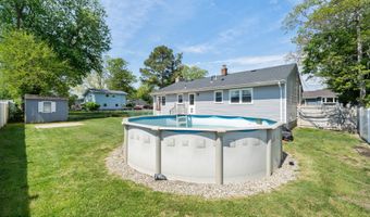 837 Cable Ave, Beachwood, NJ 08722