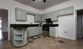 311 W Pleasant St, Aurora, MO 65605