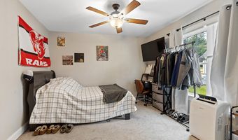 15 Fieldstone Dr, Augusta, ME 04330