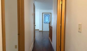530 S 5th St, Akron, IA 51001