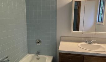 21 Windsor Ln, Cos Cob, CT 06807
