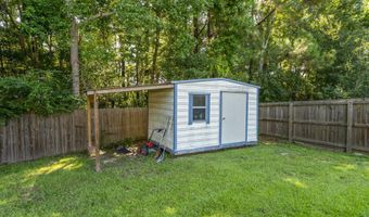 10676 N Oak Crest Dr, Biloxi, MS 39532