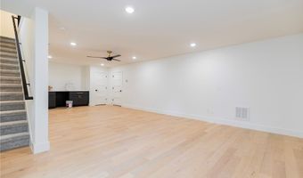 4 Lauder Cir, Bella Vista, AR 72715