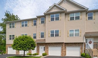 3 Riverview Ct 3, Brookfield, CT 06804