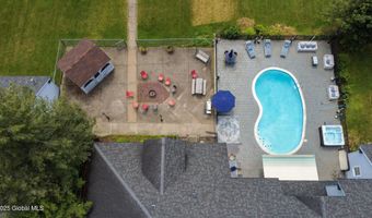 9 University Pl, Amsterdam, NY 12010