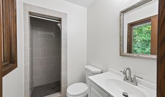 108 Hidden Meadow Rd, Apple Valley, MN 55124
