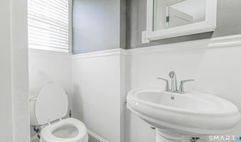 1210 Laurel Ave, Bridgeport, CT 06604