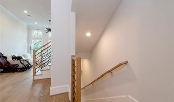 4094 Runyon Rd, Addison, TX 75001