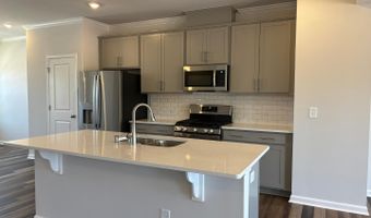 318 Leland Crest Dr, Apex, NC 27539