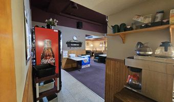 920-924 Parriott St, Aplington, IA 50604