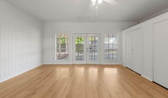 402 E Poplar St, Atmore, AL 36502