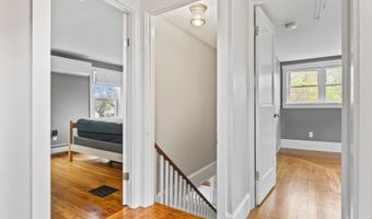 7 John St, Belfast, ME 04915