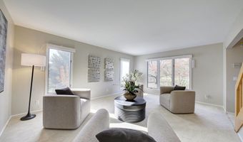 3682 Tanglewood Ct, Ann Arbor, MI 48105