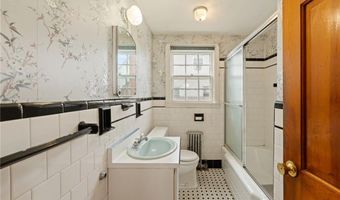 53 Overland Ave, Cranston, RI 02910