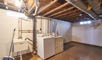 2620 Mogadore Rd, Akron, OH 44312