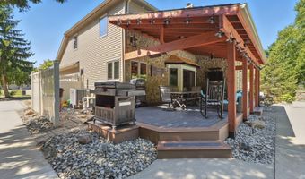 102 Greenhurst Ct, Auburn, IN 46706