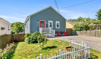 93 Church St, Barrington, RI 02806