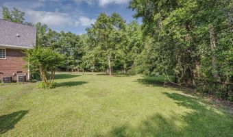 1368 Sunnyhill Dr, Camden, SC 29020