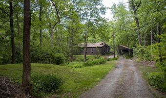 11 N Shore Rd, Chester, NH 03036