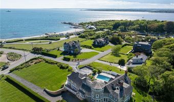41 Castle Hill Ave, Newport, RI 02840