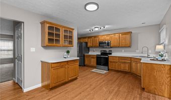 660 Village Green Blvd E, Adams Twp., PA 16046