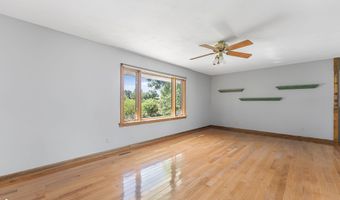 802 N Railroad St, Ainsworth, IA 52201