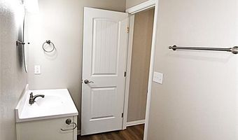 820 Elm St, Achille, OK 74868