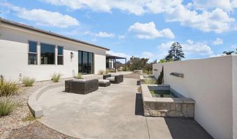 588 Twin Country Ln, Fallbrook, CA 92028