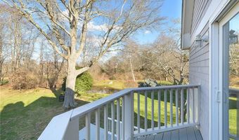 15 Hammersmith Rd 31A, Newport, RI 02840