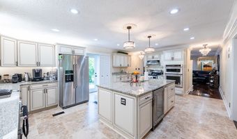 335 Main St, Barwick, GA 31720