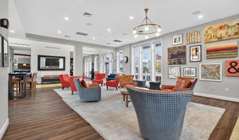 4163 S FOUR MILE RUN Dr 301, Arlington, VA 22204