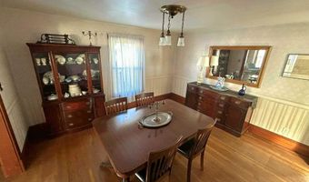 208 7th St, Bangor, ME 04401