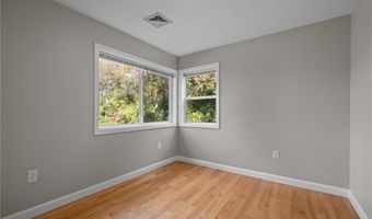 20 Maple Ct, Hopkinton, RI 02804