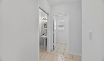 7711 Nottinghill Sky Dr, Apollo Beach, FL 33572