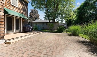 36 Woodlawn Ave, Auburn, ME 04210
