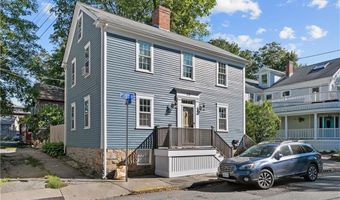 26 Perry St 1, Newport, RI 02840